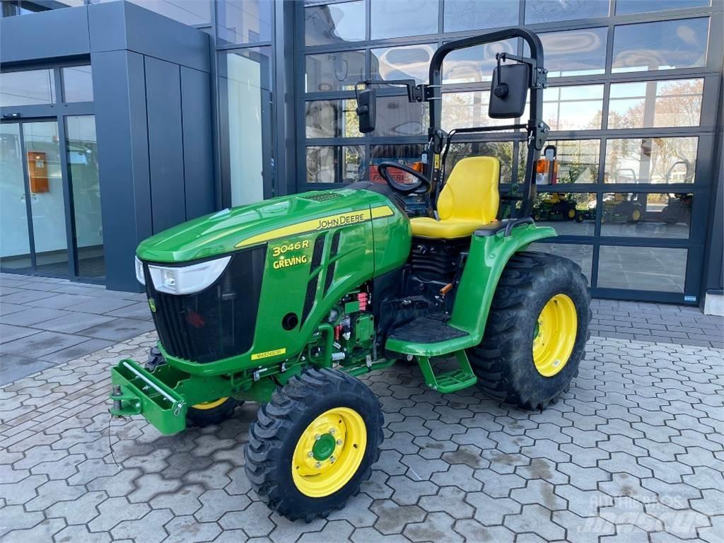 John Deere 3046R Tractoren