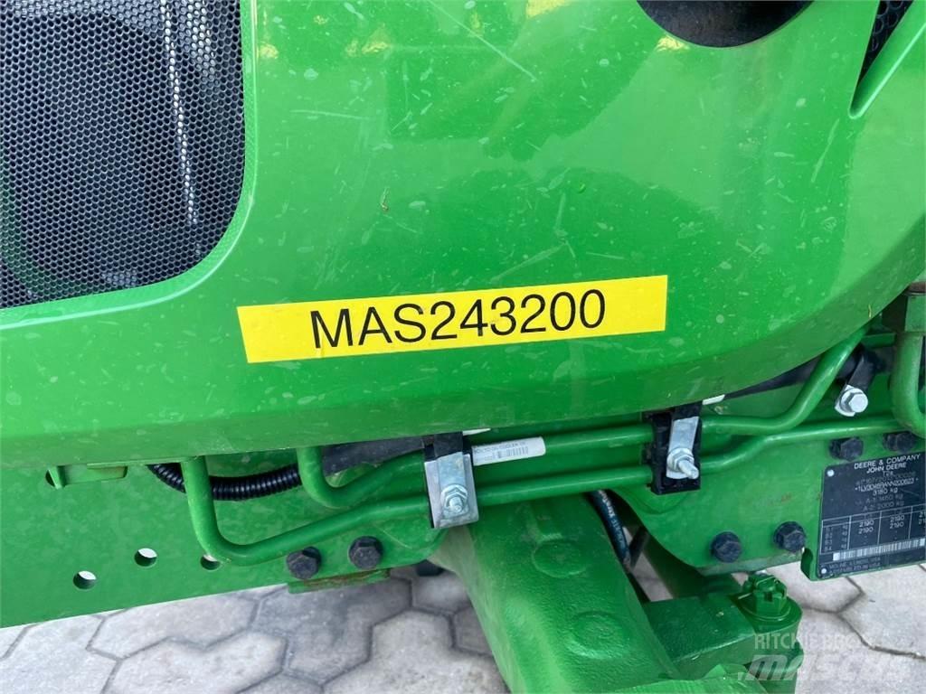 John Deere 3046R Tractoren