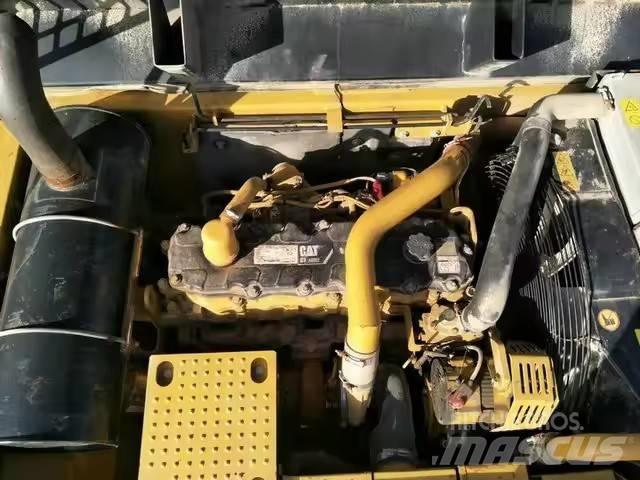 CAT 324 Rupsgraafmachines