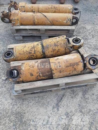 CAT 773 B Hydraulics