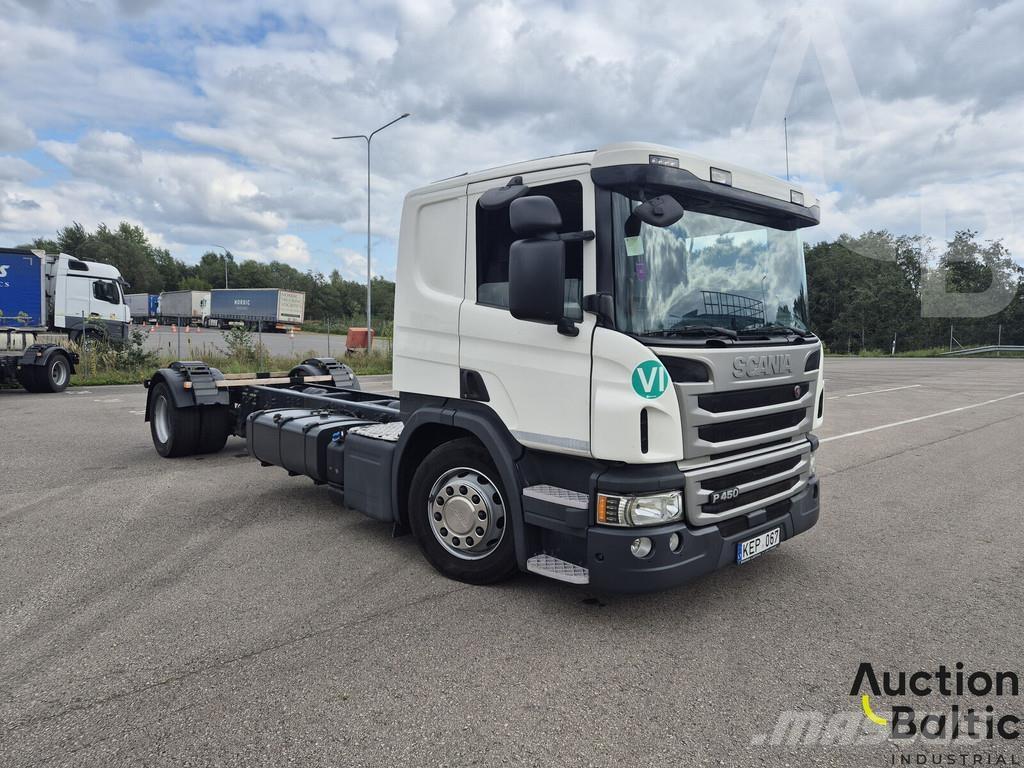 Scania P 450 Chassis met cabine