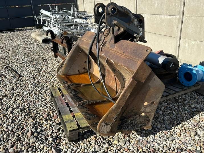 Komatsu PW160-7EO Graafarmen