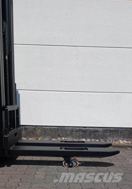 Toyota SWE160L Meeloop stapelaar