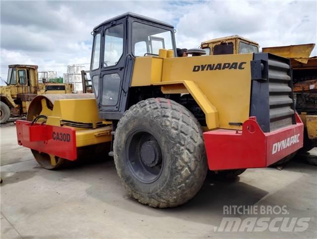 Dynapac CA 30 D Trilrolwalsen