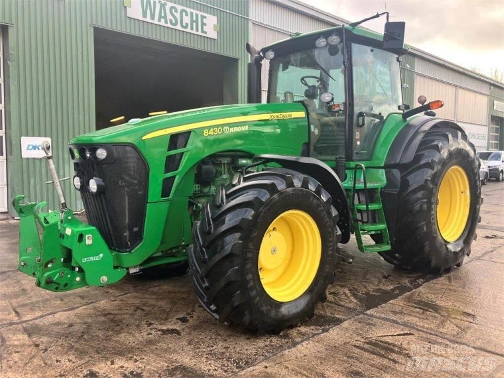 John Deere 8430 Tractoren