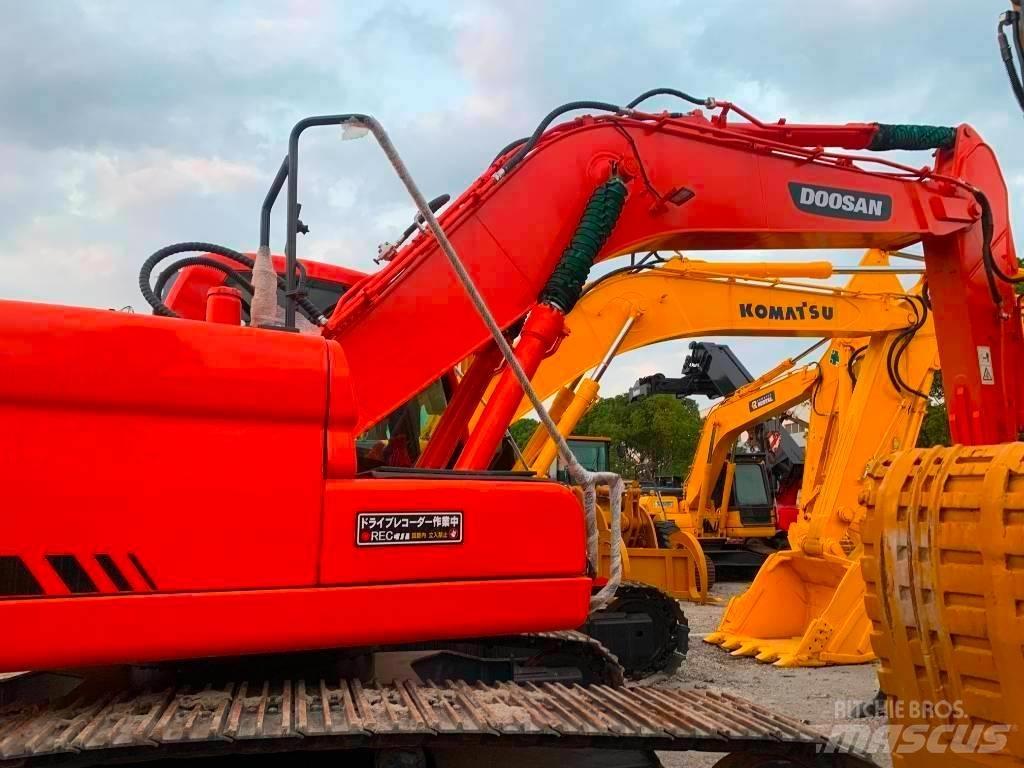 Doosan DX 225 LC Rupsgraafmachines