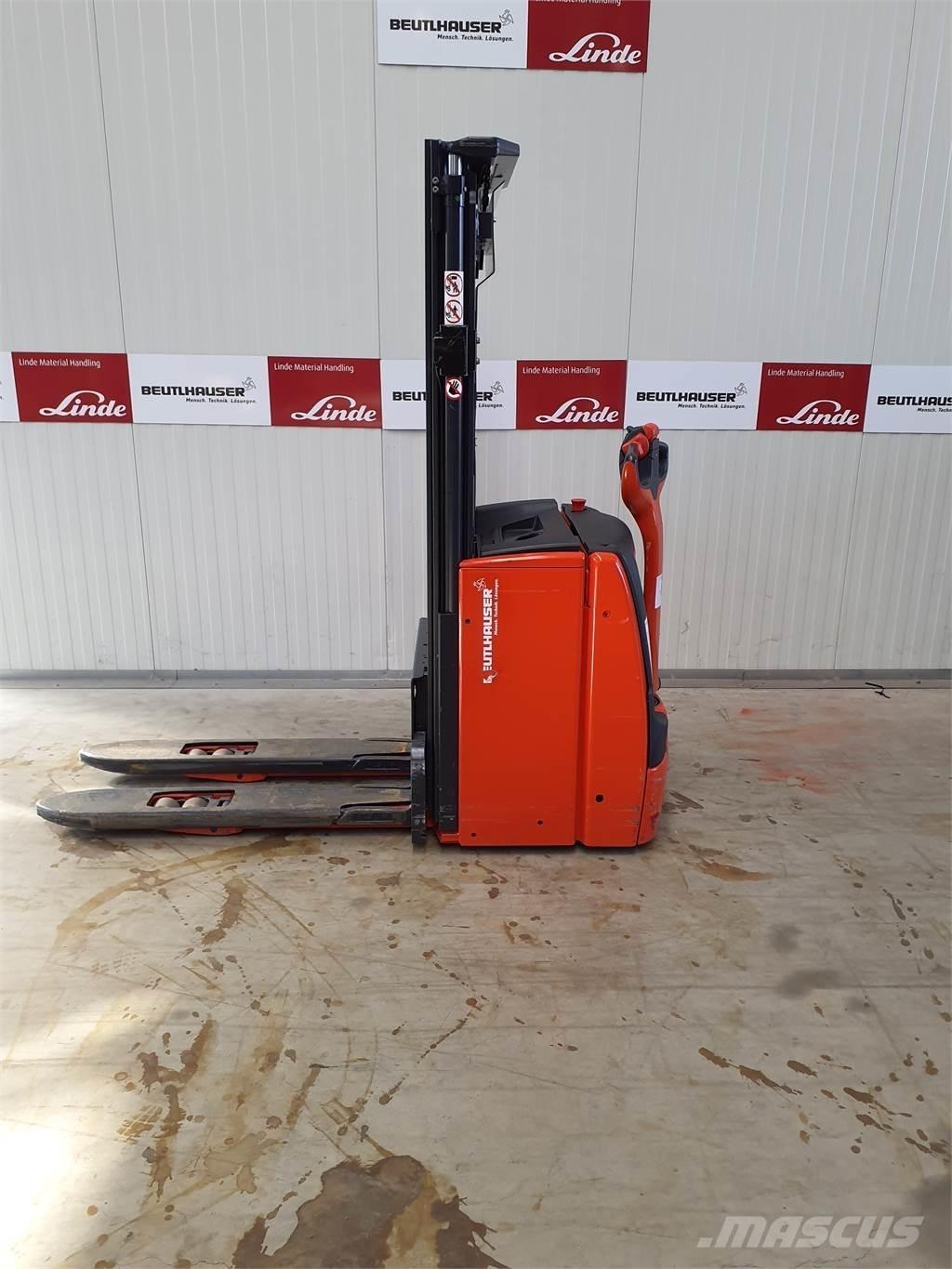 Linde L16i Meeloop stapelaar