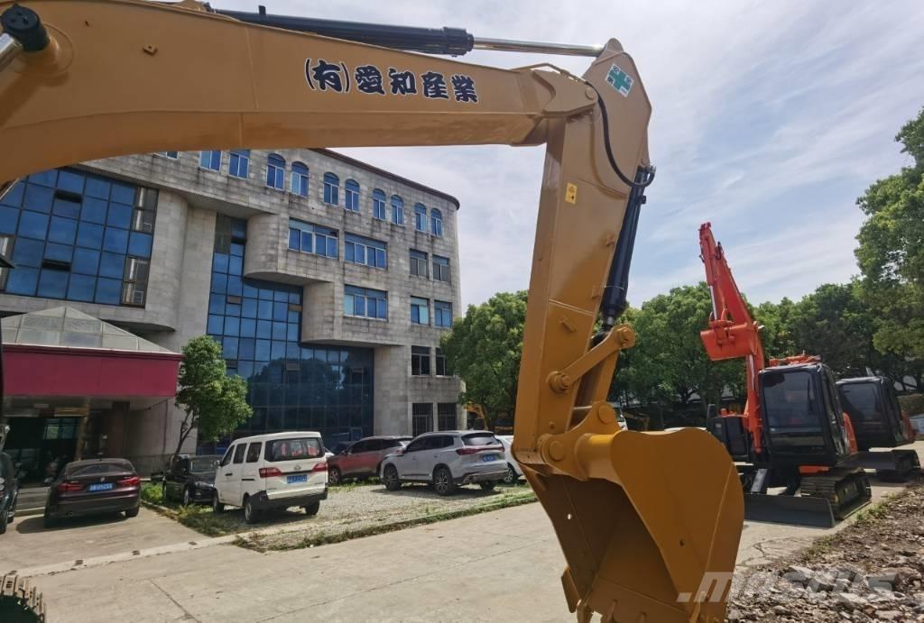 CAT 325 D Rupsgraafmachines