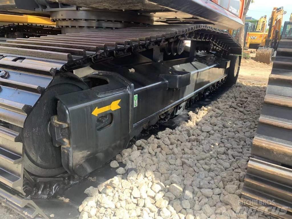 Doosan DX 225 Rupsgraafmachines