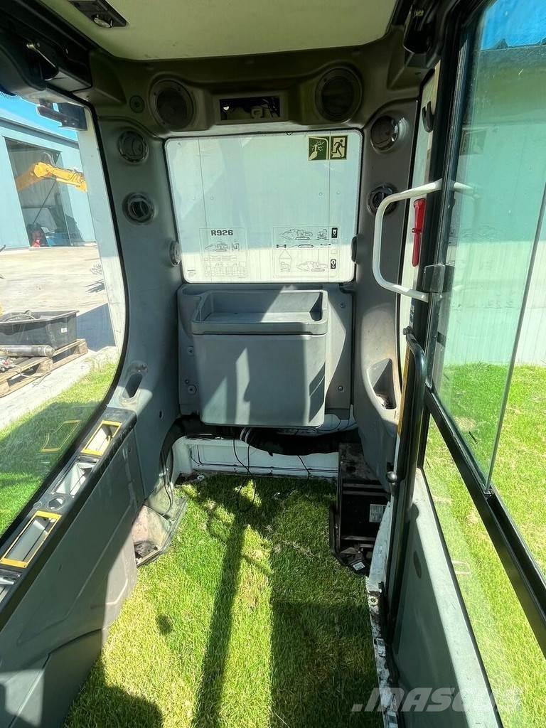 Liebherr 11407040 Cabine en interieur