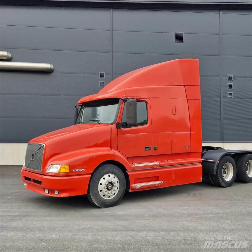 Volvo VNL-4 Trekkers
