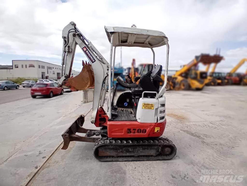 Takeuchi TB 215 R Minigraafmachines < 7t