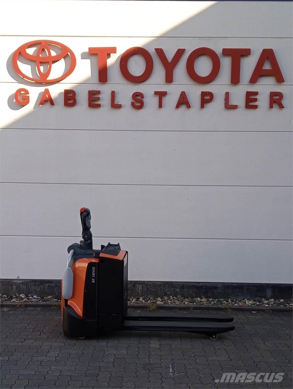 Toyota LPE200 Meeloop stapelaar