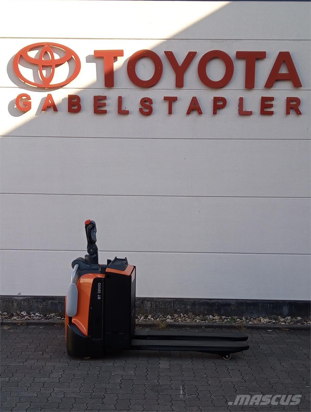 Toyota LPE200 Meeloop stapelaar