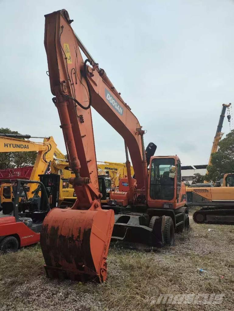 Doosan DH 210 W-7 Wielgraafmachines