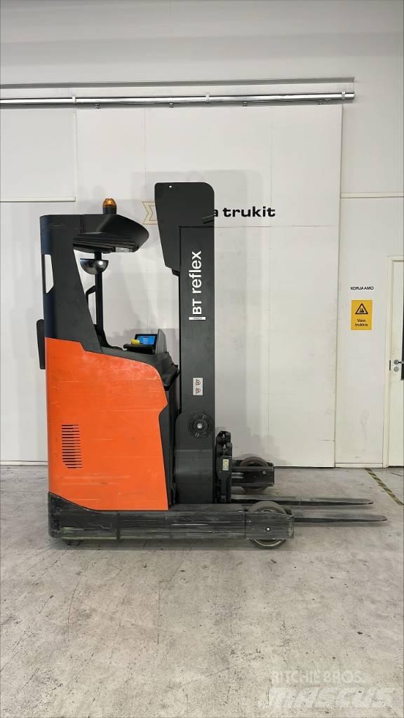 BT RR E 140 H Reachtruck voor hoog niveau