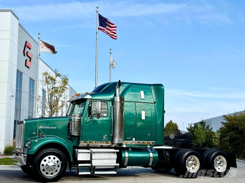 Western Star 4900 Trekkers