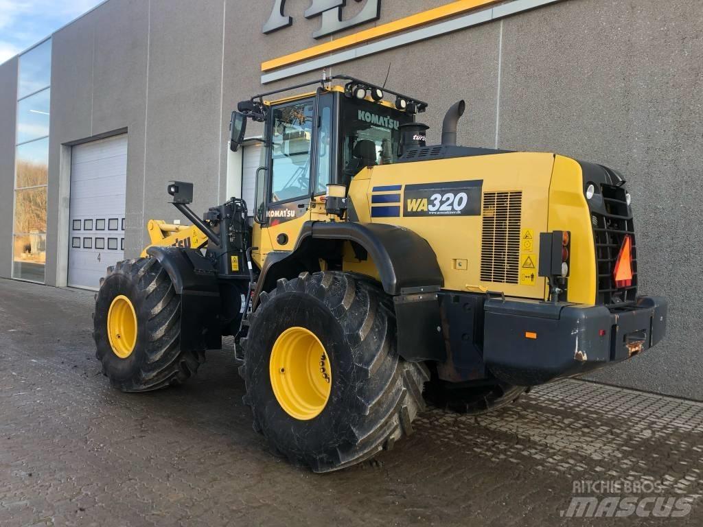 Komatsu WA 320-8 Wielladers