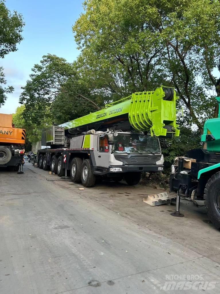 Zoomlion ZAT 2200 V Kranen voor alle terreinen