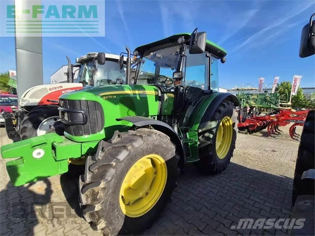 John Deere 5070 m Tractoren