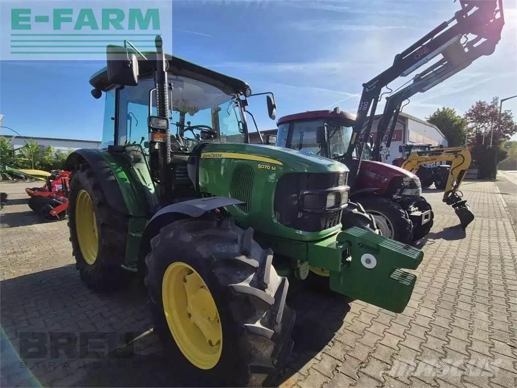 John Deere 5070 m Tractoren