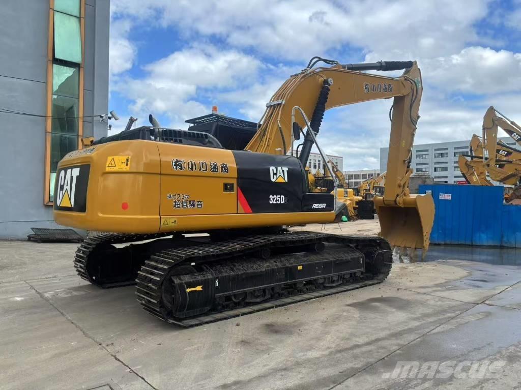 CAT 325 D Rupsgraafmachines