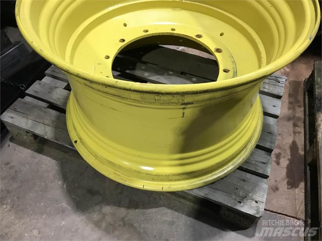 John Deere 20x34 Banden, wielen en velgen