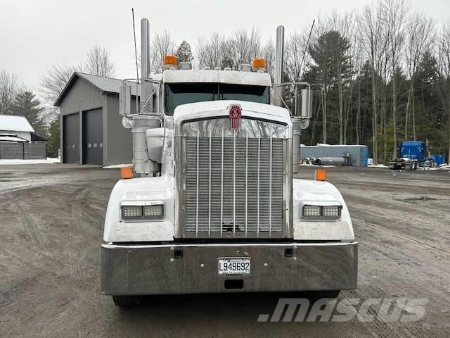 Kenworth W 900 L Trekkers