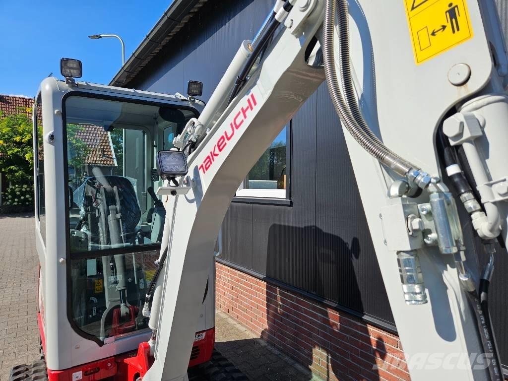 Takeuchi TB320 Demo Minigraafmachines < 7t