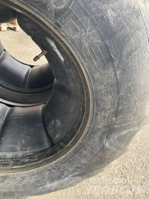 Nokian 600/55-26.5 Banden, wielen en velgen