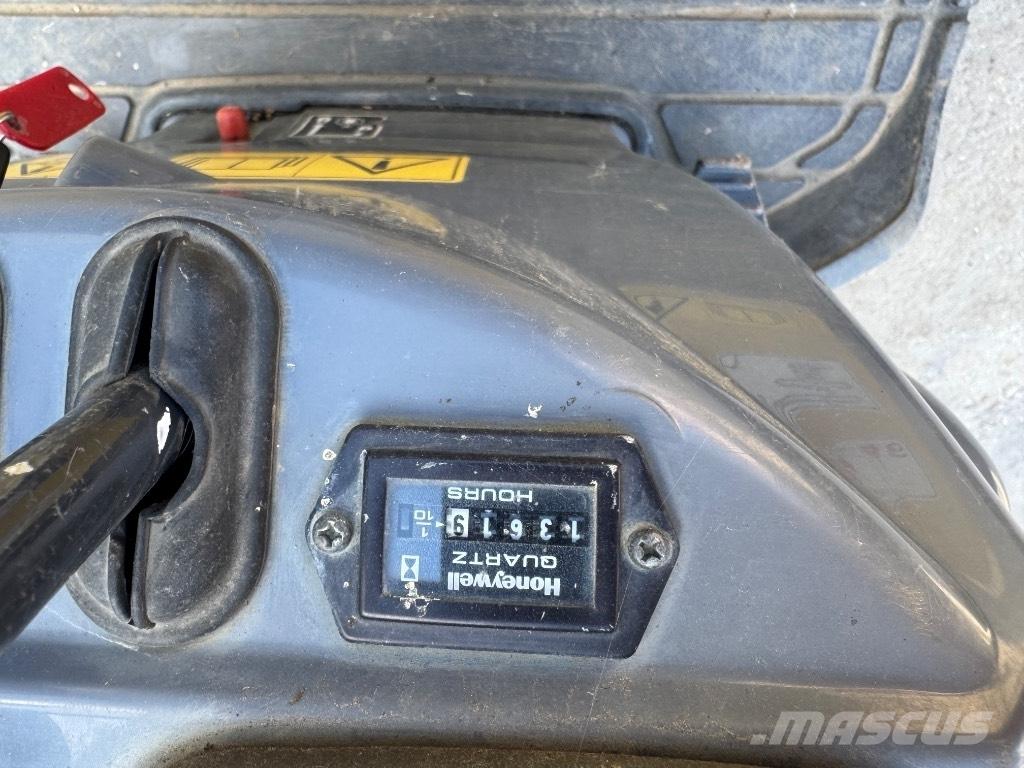 Yanmar SV08 (1C603) Minigraafmachines < 7t