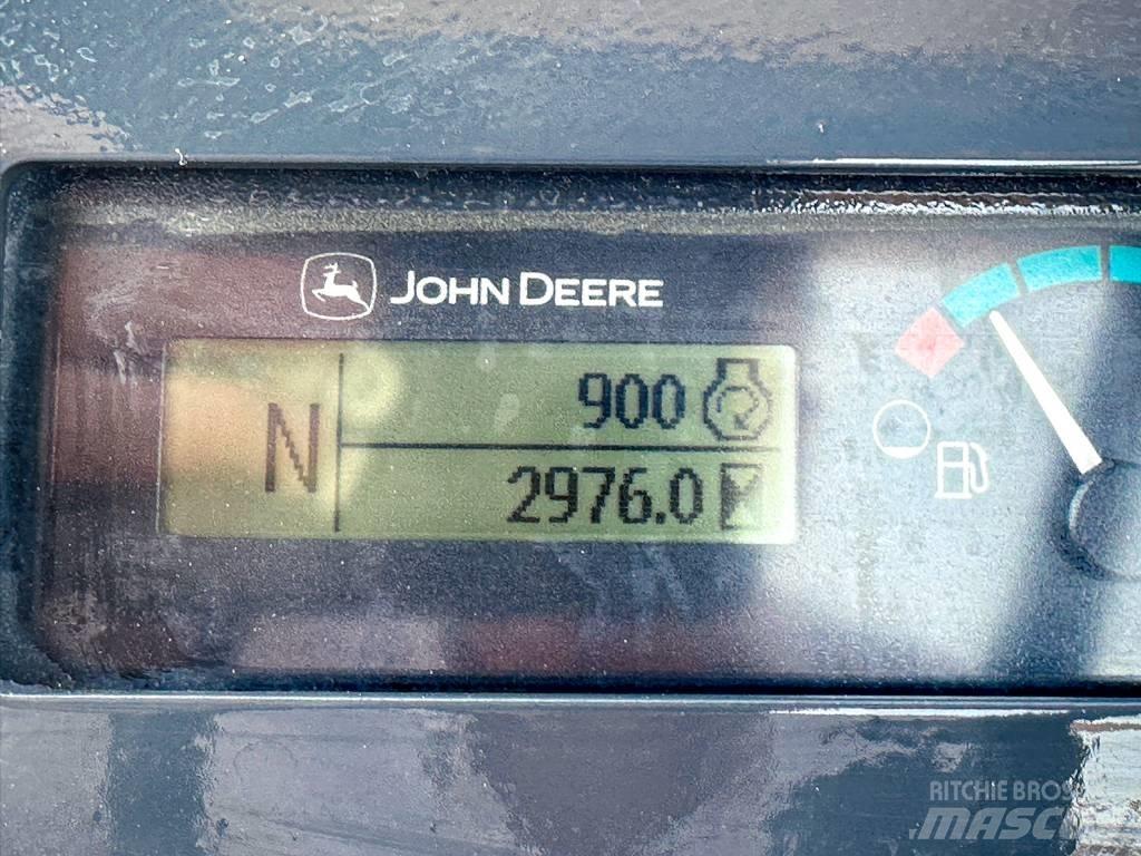 John Deere 210 LE EP Voorladers en gravers
