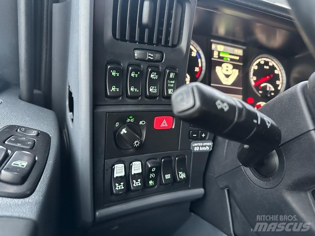 Scania R580 6x2*4 Vrachtwagen met containersysteem
