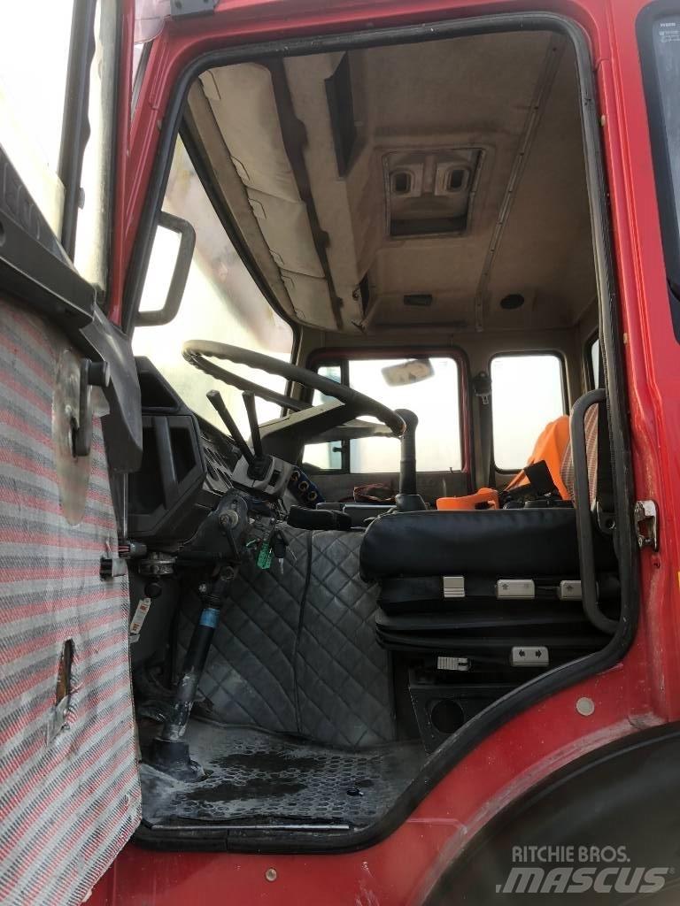 Iveco 330.30 H Betonmixers en pompen