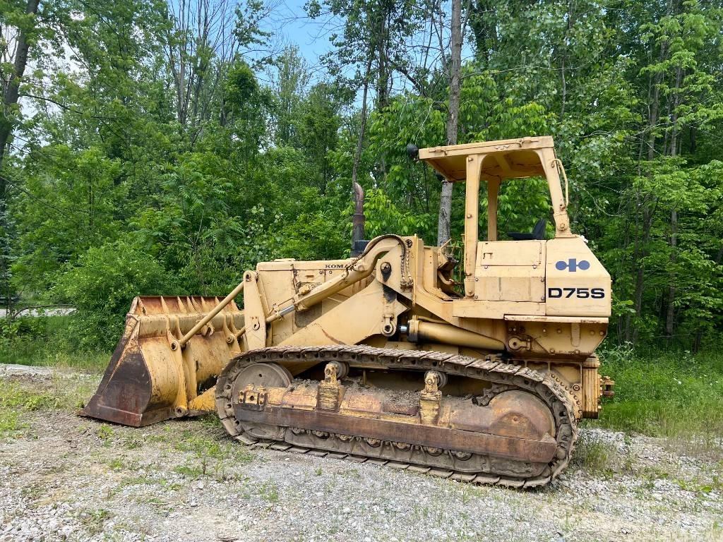 Komatsu D 75 S Rupsladers