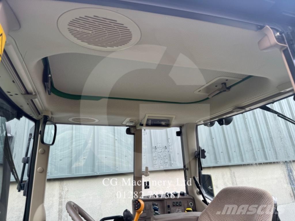 John Deere 6130 M Tractoren