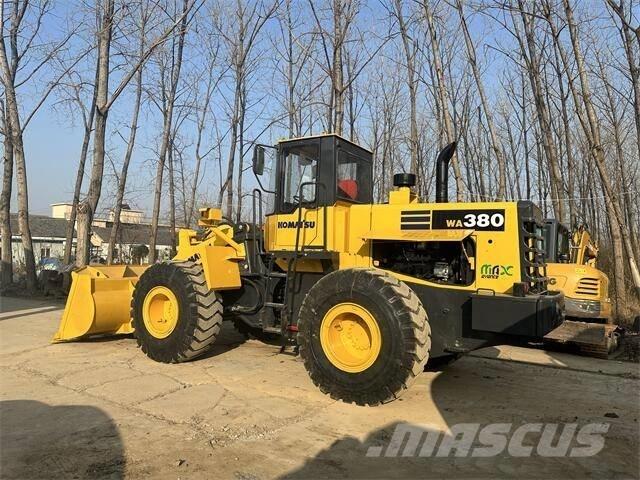 Komatsu WA380 Wielladers