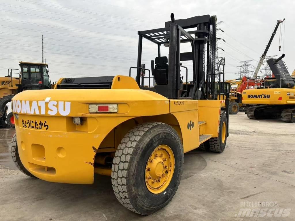 Komatsu FD200 Verreikers