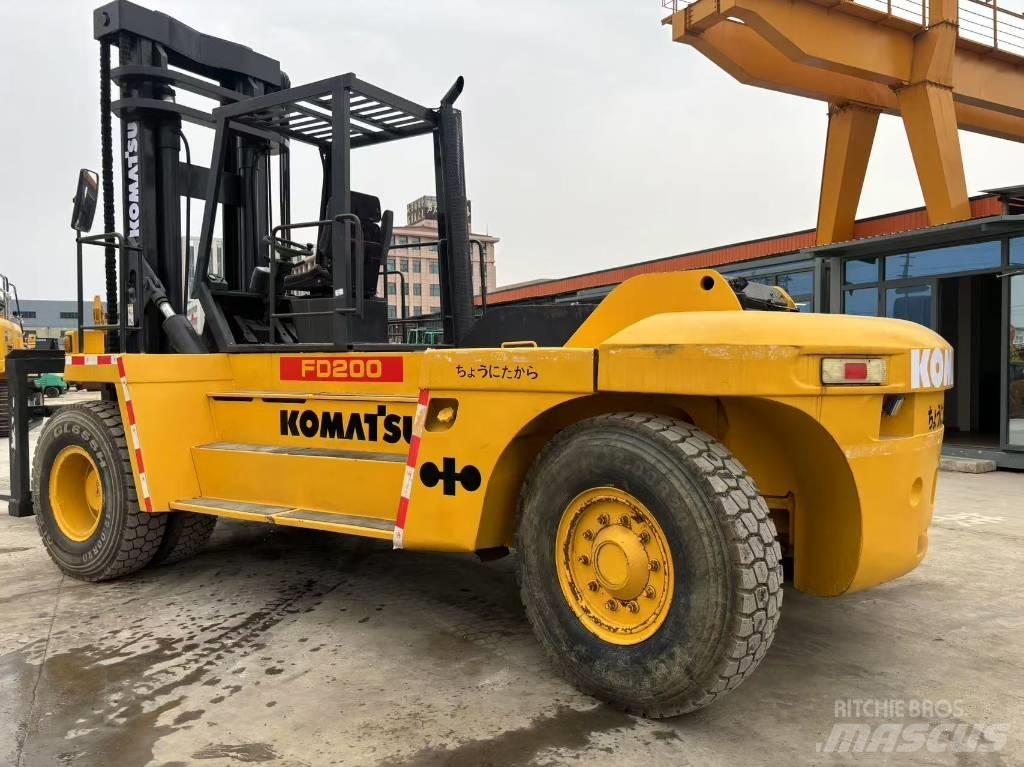 Komatsu FD200 Verreikers