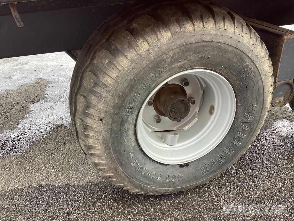 Tuhti M 120 Graantransportwagen
