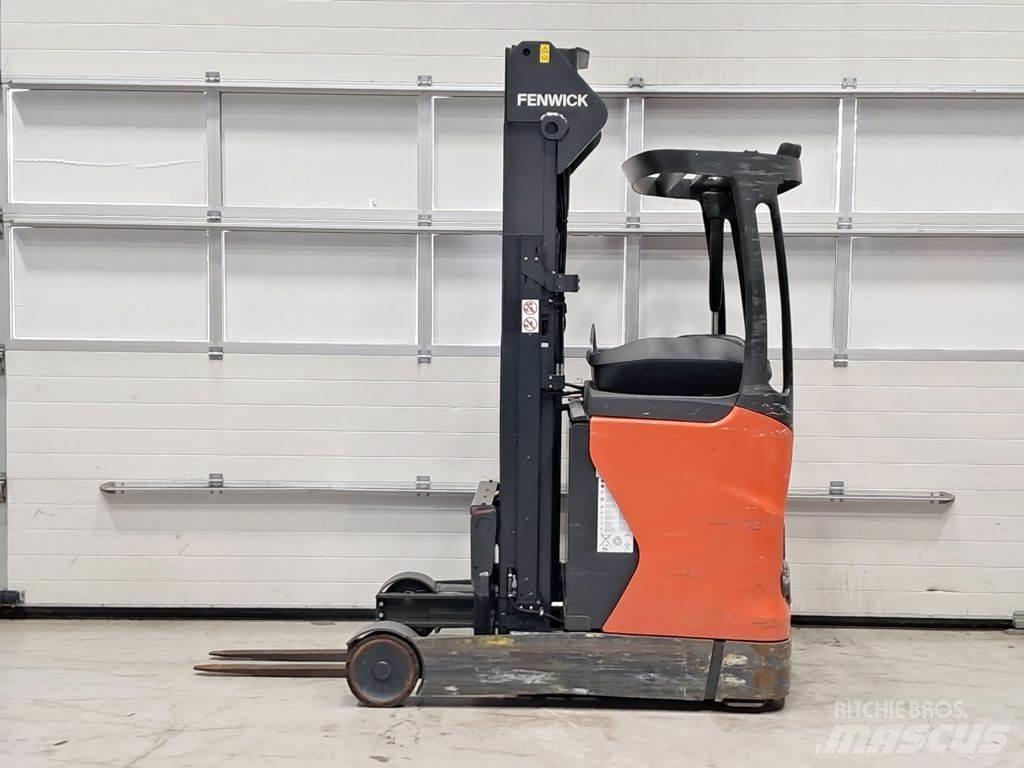 Linde R14-01 Reachtruck voor hoog niveau