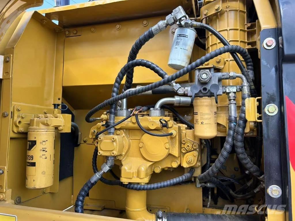 CAT 320 D Rupsgraafmachines