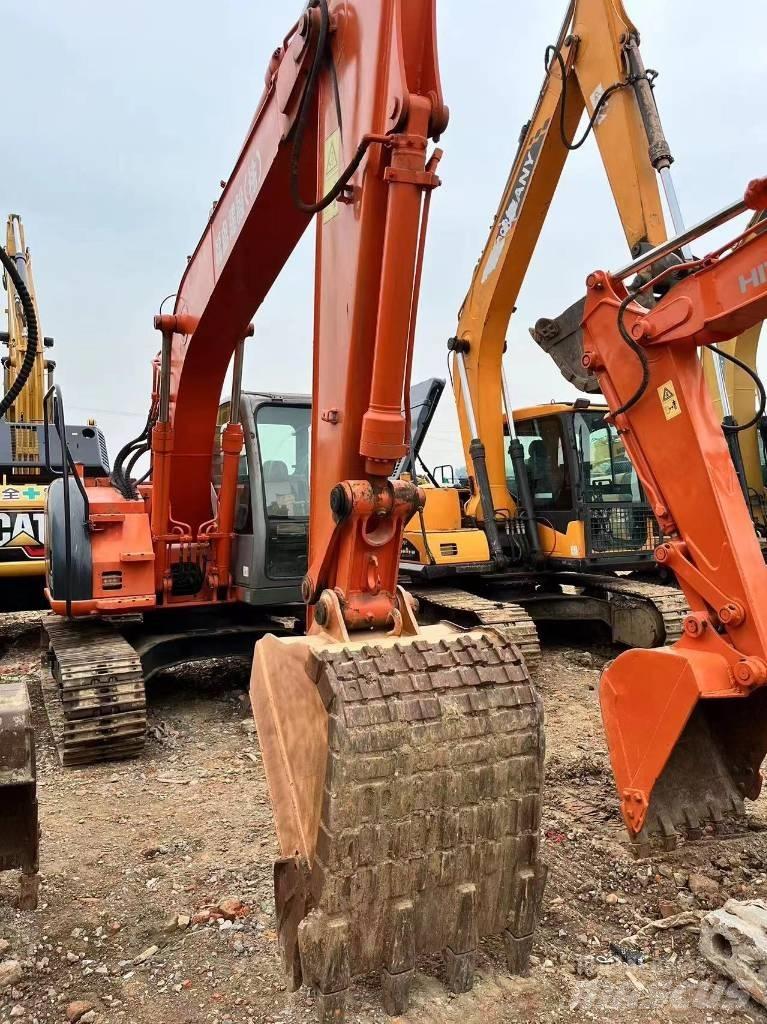 Hitachi ZX 135 US Rupsgraafmachines