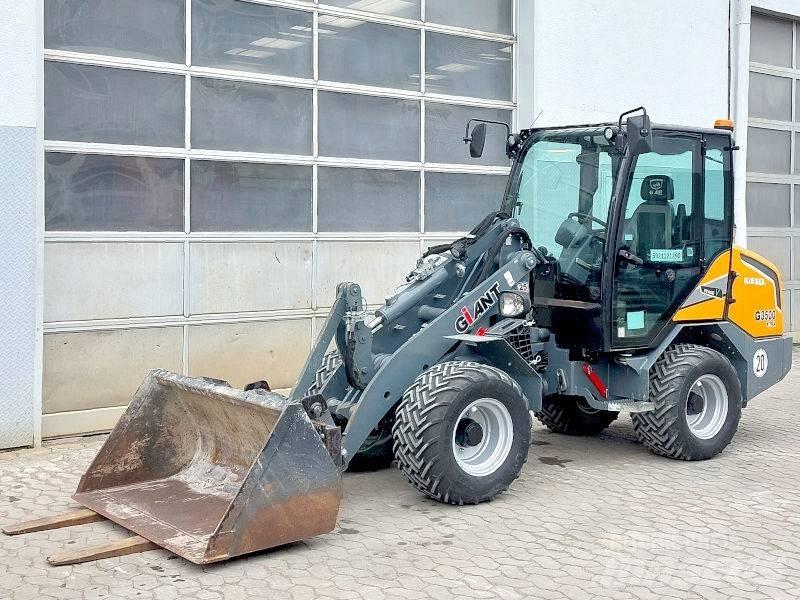 Giant G 3500 X-Tra Schrankladers