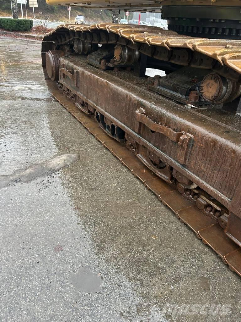 CAT 352 Rupsgraafmachines