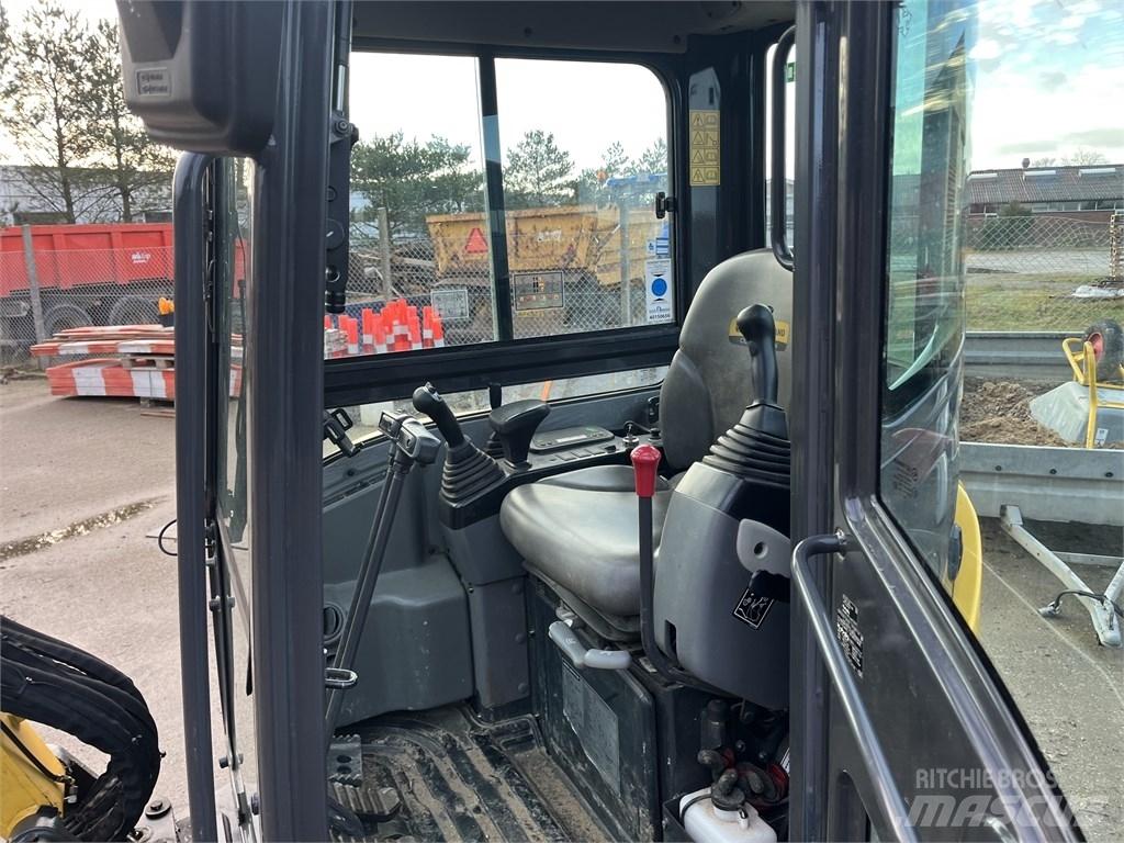 New Holland E 26 C Minigraafmachines < 7t