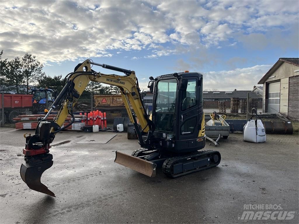 New Holland E 26 C Minigraafmachines < 7t