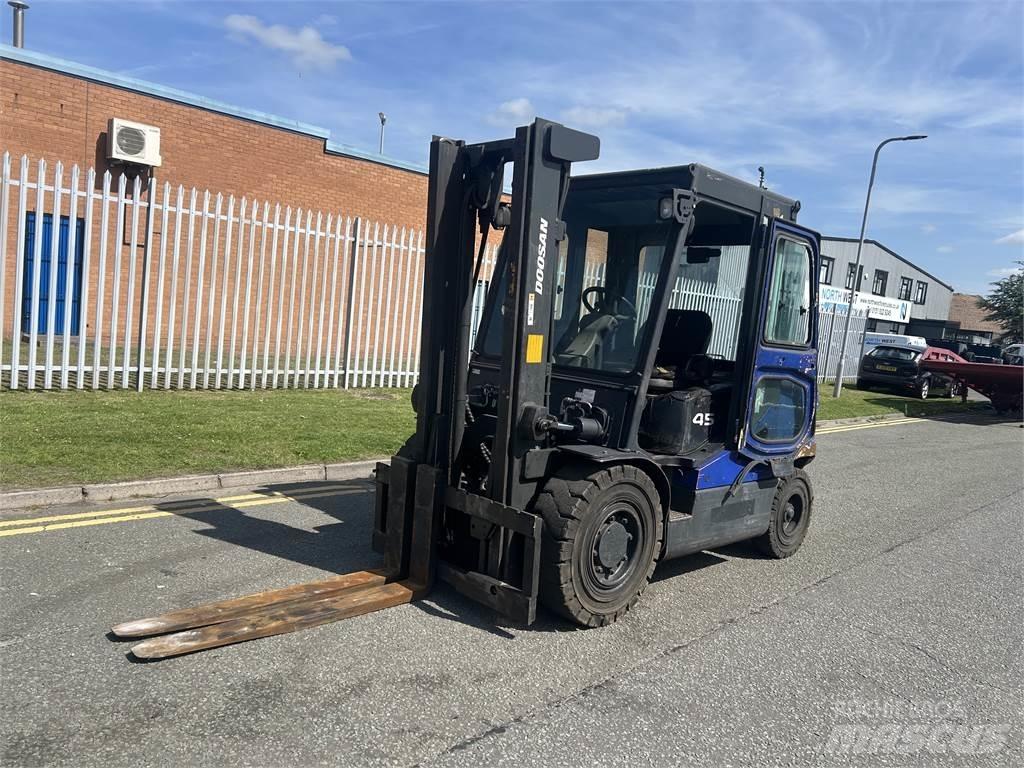 Doosan D45SC-5 Diesel heftrucks