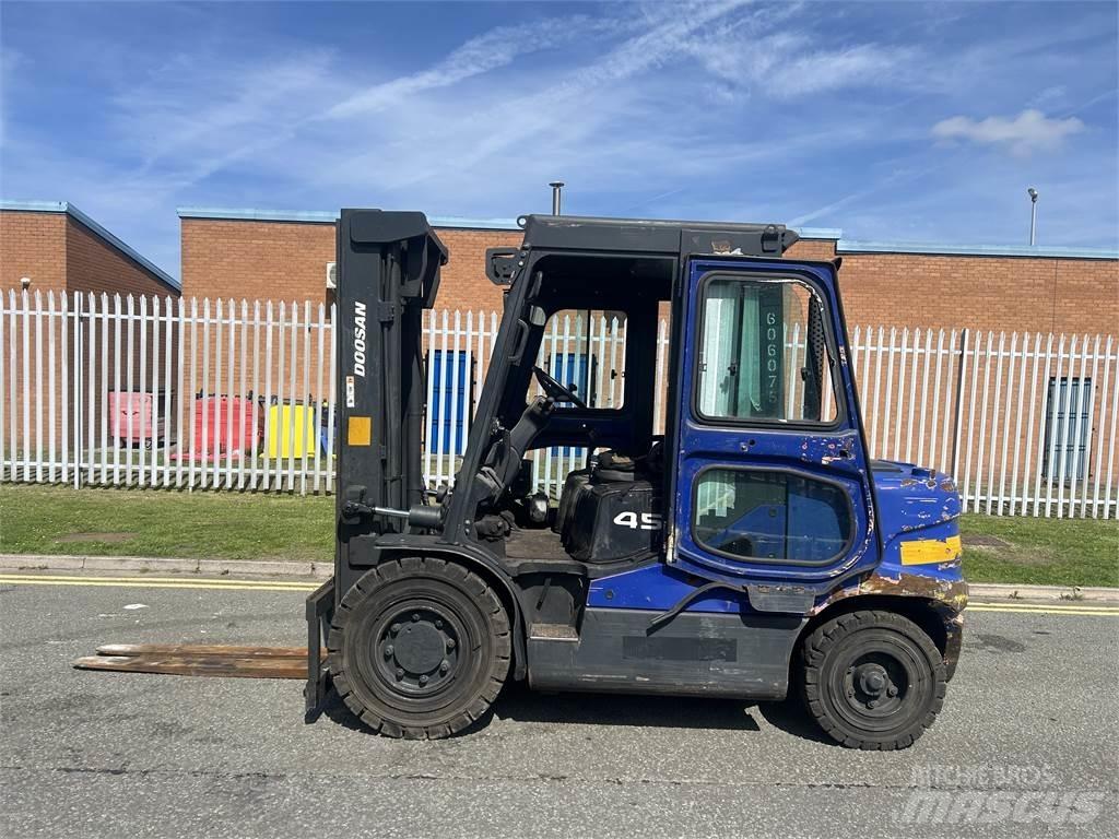 Doosan D45SC-5 Diesel heftrucks