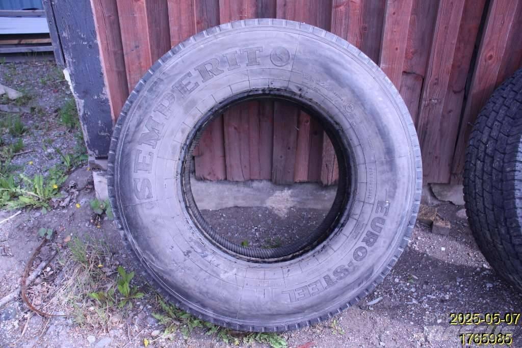  SEMPERIT EURO-STEEL Banden, wielen en velgen